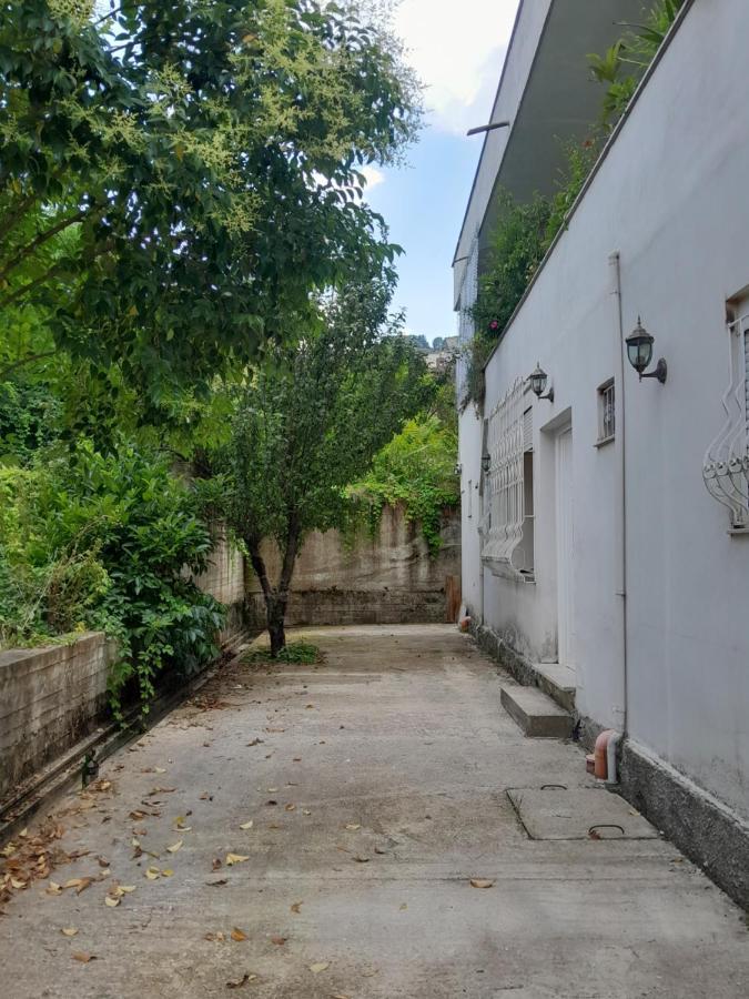 Guest House Taverna Laberia 2 Gjirokaster Luaran gambar