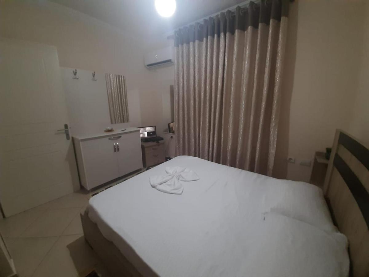 Guest House Taverna Laberia 2 Gjirokaster Luaran gambar