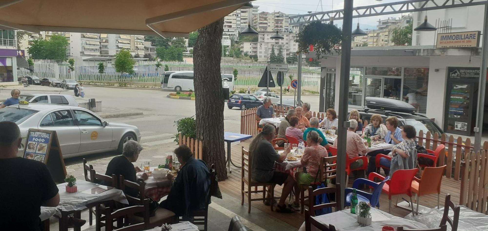 Guest House Taverna Laberia 2 Gjirokaster Luaran gambar